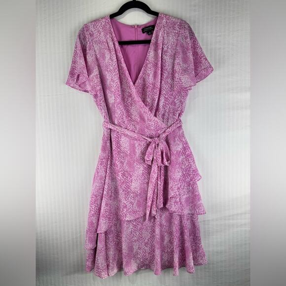 Tahari Arthur Levine Pink Snakeskin Print Ruffle Wrap V-Neck Mini Dress Size 10 - Picture 1 of 7